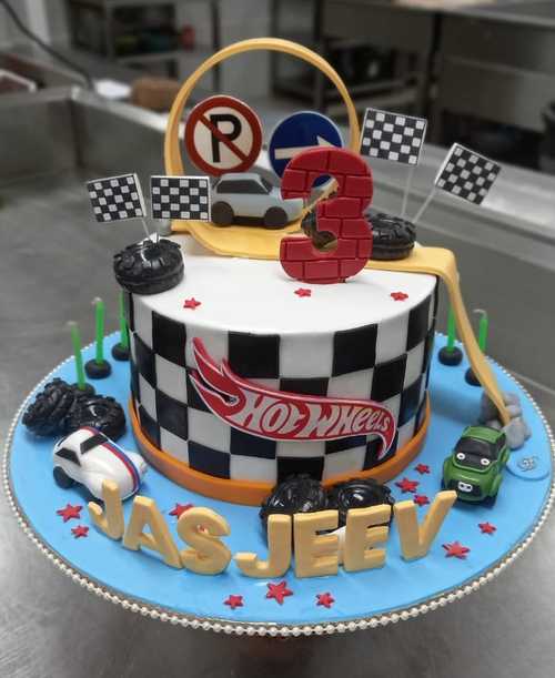 3D car cake design